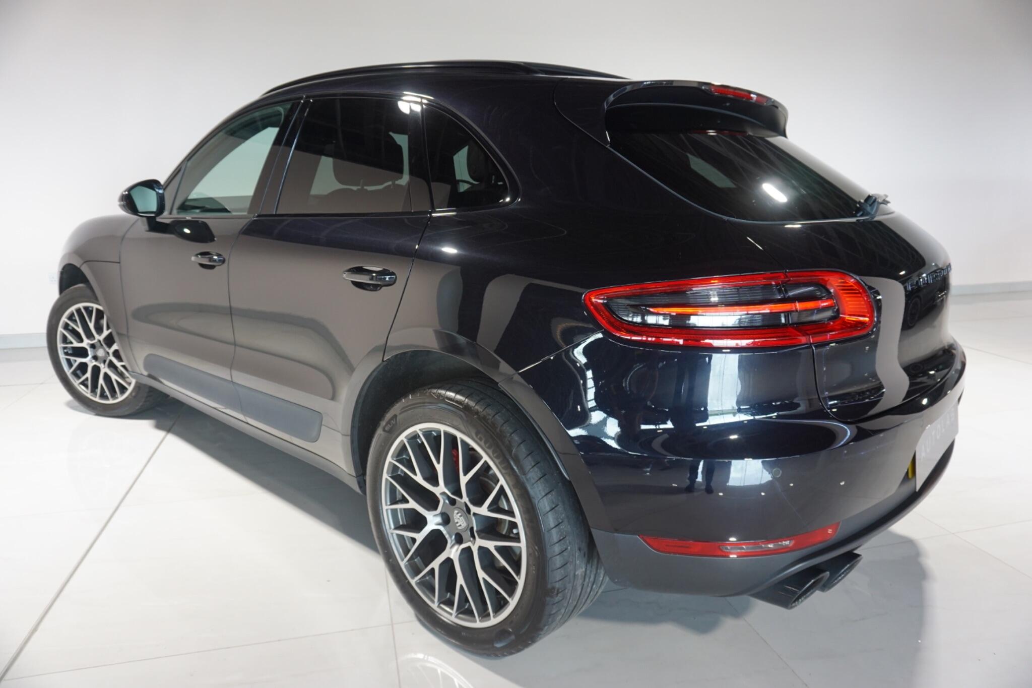 Porsche Macan 2.0T SUV 5dr Petrol PDK 4WD Euro 6 (s/s) (252 ps)